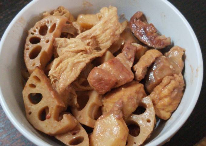 Fermented beancurd with lotus roots and ribs 南乳蓮藕炆排骨