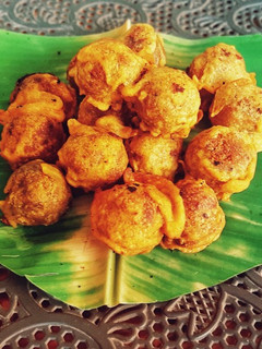 முந்திரி கொத்து(munthiri kothu recipe in tamil) செய்முறை முக்கிய புகைப்படம்