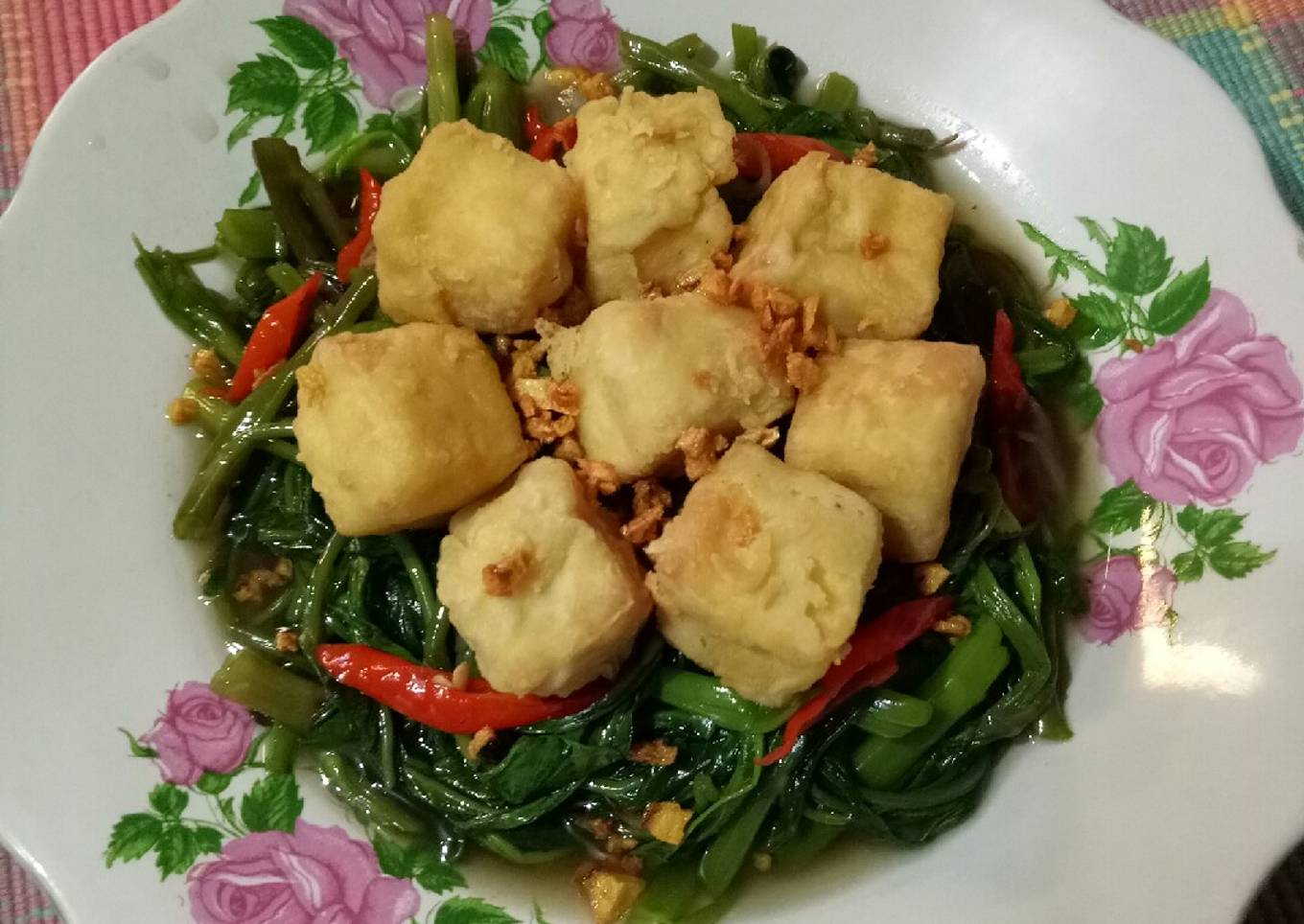 157. Bayem goreng tahu kripik