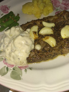 Foto resep Sirloin Steak w/ Mushroom Sauce + Buncis + Mashed Potato