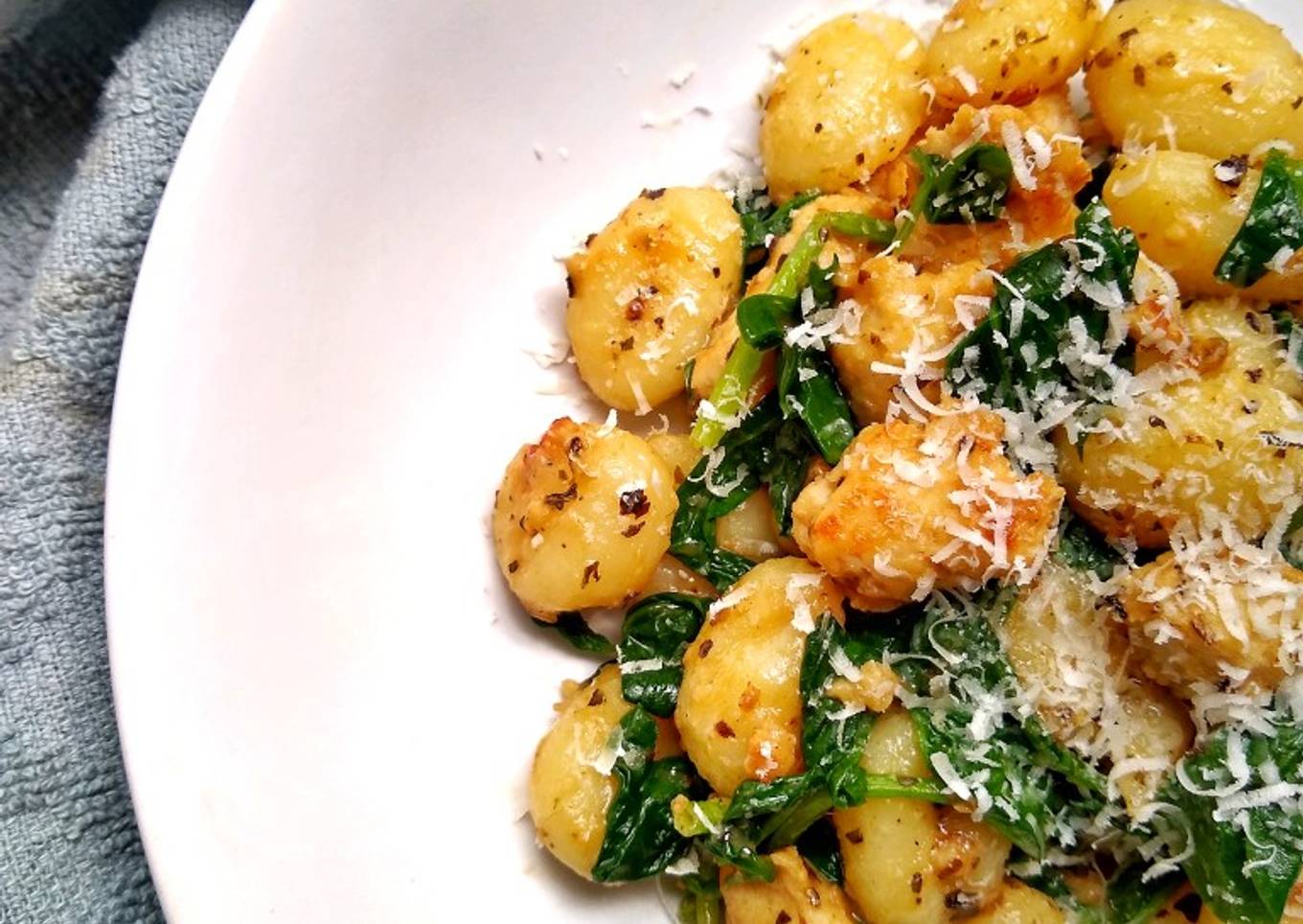 Gnocchi With Sausagemeat & Spinach In A Garlic Butter Sauce