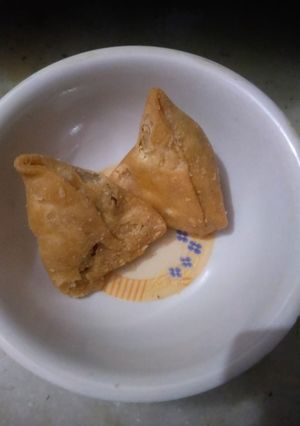 समोसा (samosa recipe in Hindi) रेसिपी मुख्य फोटो