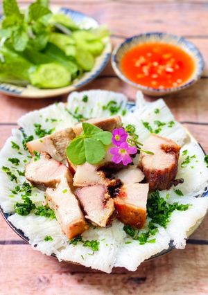 Hình của món Bánh Hỏi Heo Quay.
