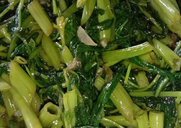 Tumis kangkung simpel