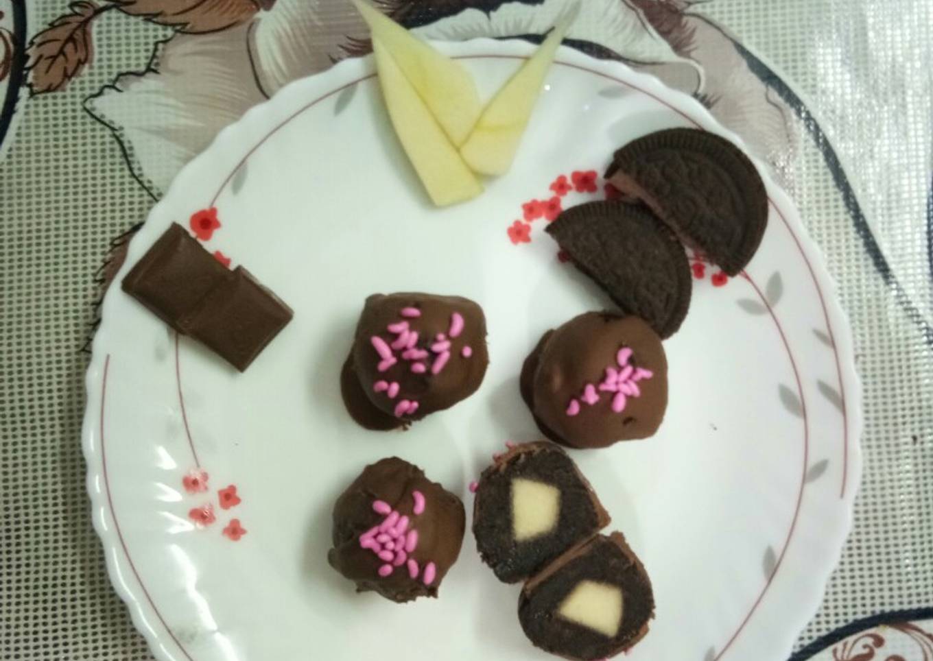 Apple chocolate bite