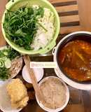 Lẩu mỳ chả cá Thu chua cay 🍜