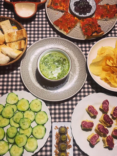 Una foto de Cena de tapas o como decimos en València, "de picadeta"