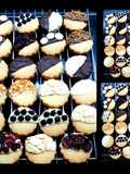 ไวท์ & ดาร์กช็อกโกแลตคุกกี้ white & dark chocolate cookies