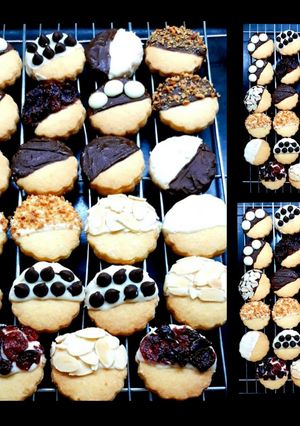 รูปของ ไวท์ & ดาร์กช็อกโกแลตคุกกี้ white & dark chocolate cookies