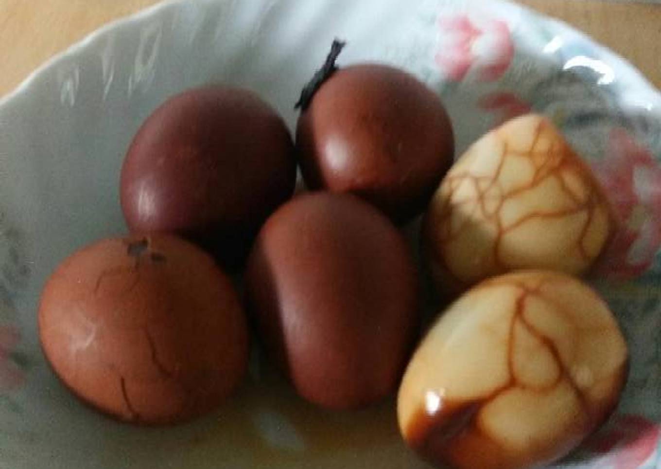Telur rebus teh