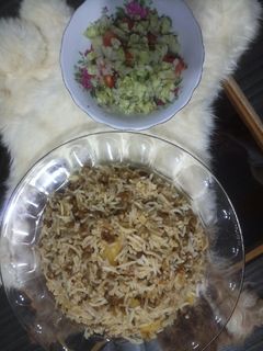 عکسی از دستور ته چین عدس پلو با سیب زمینی و سالاد