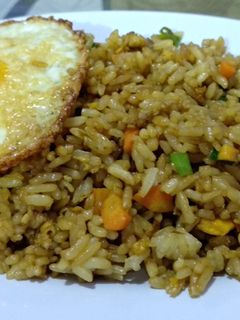 Foto resep Nasi goreng telor ceplok