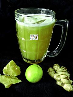 હોમમેડ શેરડી નો રસ (Homemade Sherdi Ras Recipe In Gujarati) રેસીપી મુખ્ય ફોટો