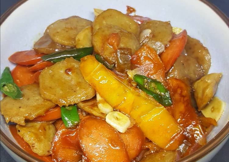 How to Make Yummy Tumis Sosis Baso Pedas