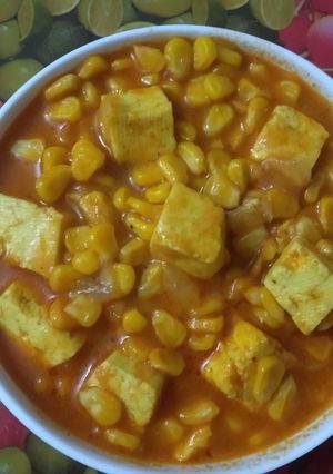 A picture of Sweetcorn and Paneer Curry.