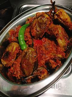 राजस्थानी टेस्टी भरवा बैंगन रेसिपी मुख्य फोटो