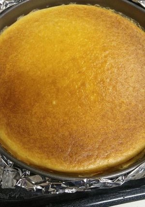 A picture of New York cheesecake.