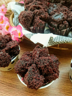 Foto resep Bolu kukus coklat, moist, lembut (tanpa telur, tanpa mixer)