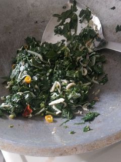 Foto resep Daun singkong tumis ala kampung