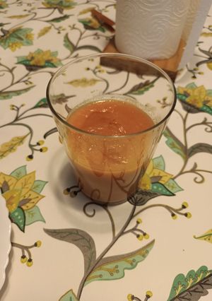 Una foto de Gazpacho con jengibre y manzana granny