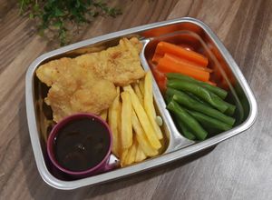 Foto resep BISTIK AYAM TEPUNG, FRENCH FRIES, SETUP SAYURAN - MENU BEKAL