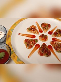 રવા ઉત્તપમ (Rava Uttapam Recipe In Gujarati) રેસીપી મુખ્ય ફોટો