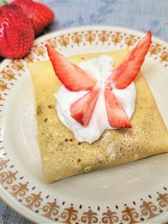 簡易甜品篇|草莓可麗餅 輕鬆在家做 (附影片) 的食譜成品照片