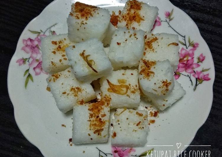 Ketupat Rice Cooker Praktis