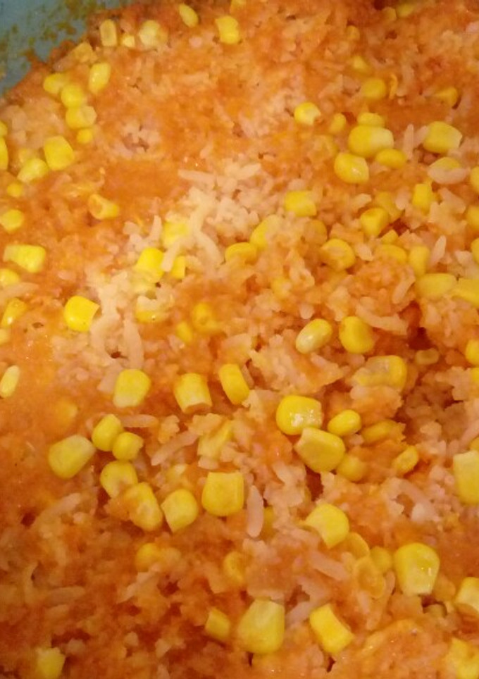 Una foto de Arroz rojo con verduras