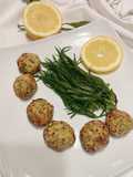 Polpette di pollo e zucchine con contorno di agretti