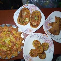 Nyamabite pizza creations A picture of Nyamabite pizza creations.