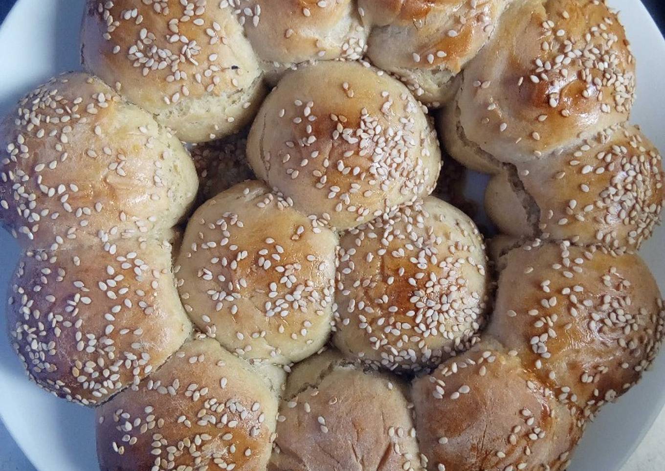 Sweeten Seeded Bread Rolls