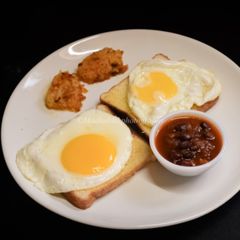 A picture of English breakfast.