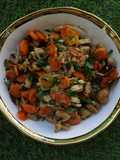Peito de Peru Assado com Cogumelos e Castanhas com Arroz de Cominhos