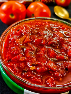 टमाटर लौंजी (Tamatar launji recipe in Hindi) रेसिपी मुख्य फोटो