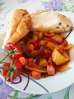 Virslis, natúr lecsó recept fotója