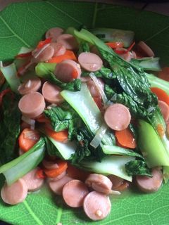 Foto resep Tumis Pokcoy Wortel Sosis