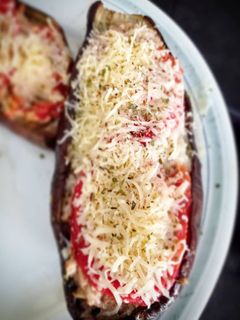 Una foto de Berenjenas rellenas en un plis plas🍆