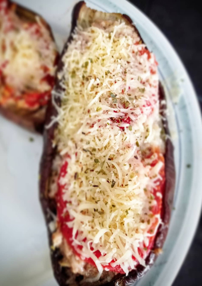 Una foto de Berenjenas rellenas en un plis plas🍆