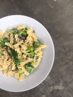 Foto resep Creamy Mushroom Fusilli with Stir Fry Broccoli