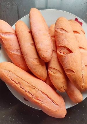 Hình của món Bánh mì thanh long - giải cứu nông sản ùn ứ.