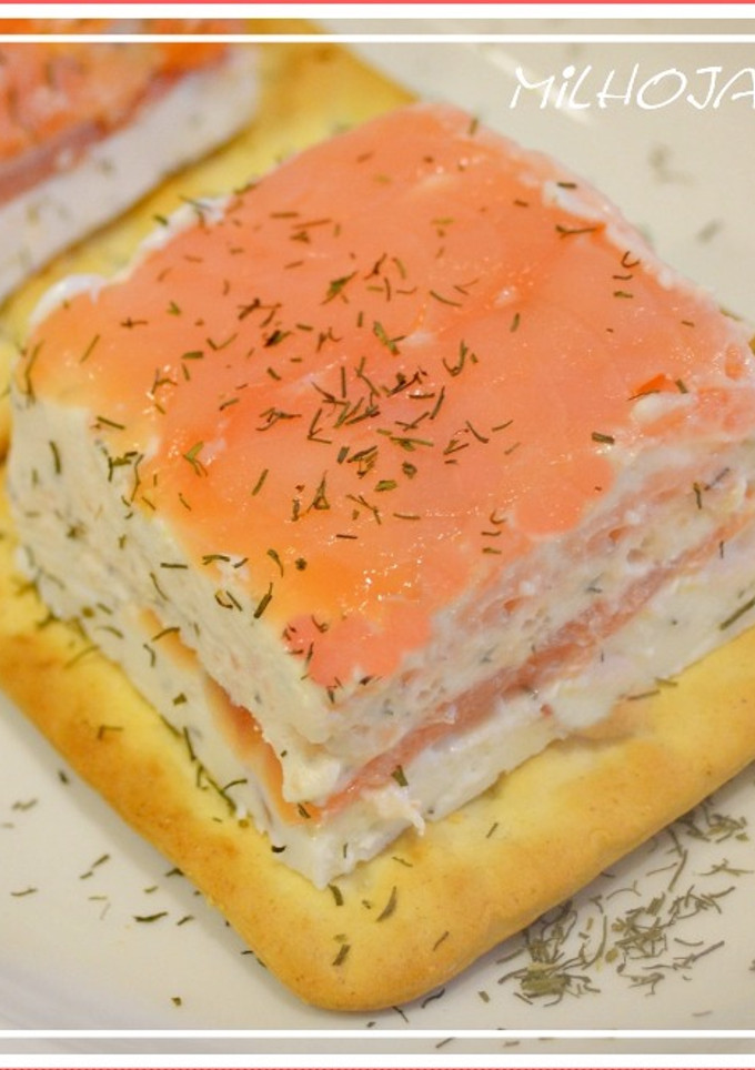 Una foto de Milhojas de salmón ahumado (con y sin thermomix)