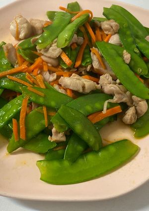 豌豆莢炒雞柳 的食譜成品照片