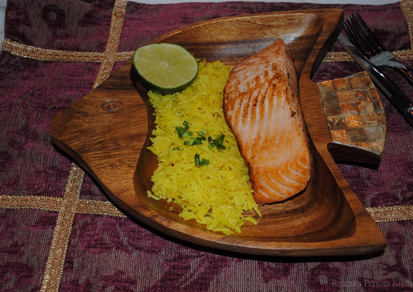 Salmon fish with turmeric-ginger rice OR with Spinach puree