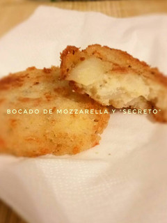Una foto de 🌵Bocado de mozzarella y "secreto"
