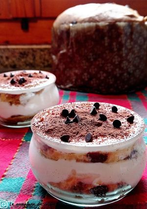 A picture of Light Panettone Tiramisu.