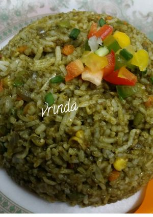 A picture of Spinach Stir Fried Rice.