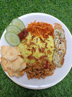 Foto resep 02. Nasi Kuning Rice Cooker Enak
