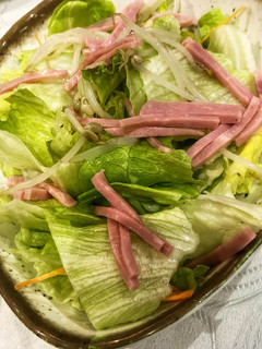 Una foto de Aliño de ensalada de restaurante chino en Mambo