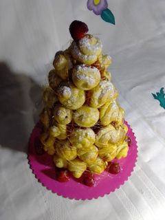 Una foto de Croquembouche✨